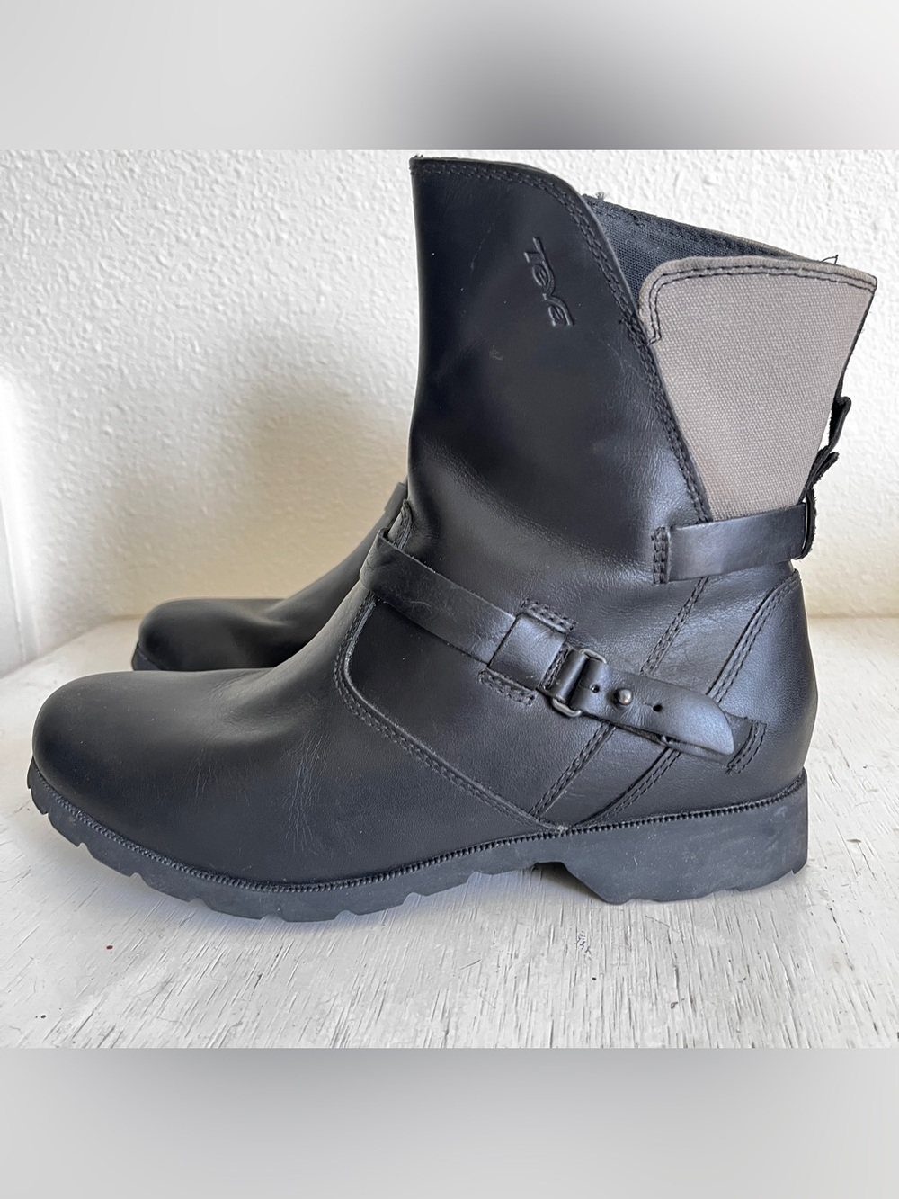 Teva De La Vina Black Waterproof Leather Moto Ankle Boot Size 8